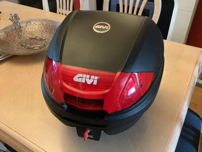 Givi Monolock Top Box