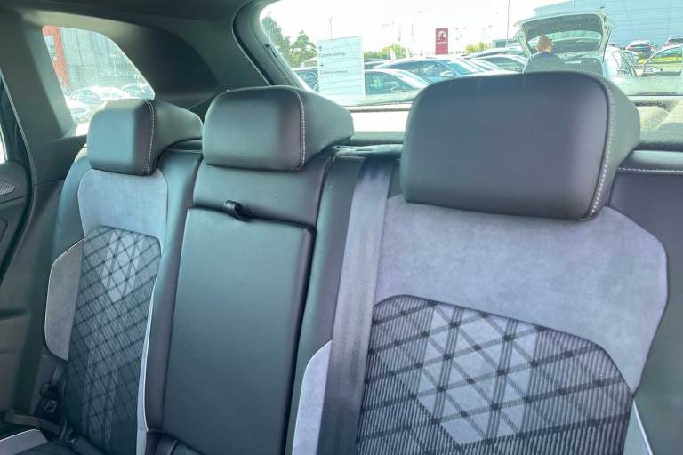 2024 Volkswagen Tiguan 2.0 TDI R-Line 5dr DSG SUV Diesel Automatic