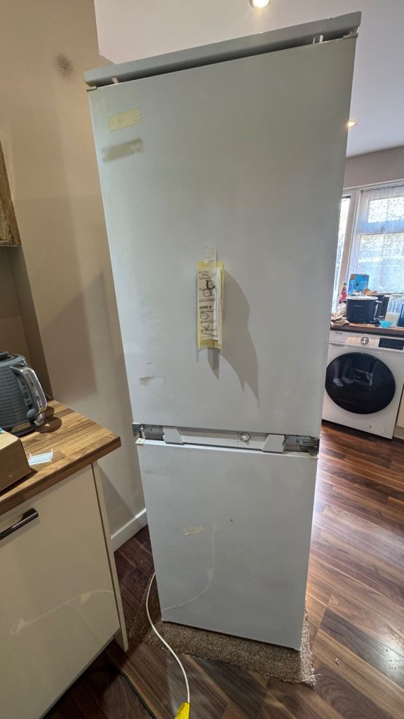 Free integrated fridge freezer