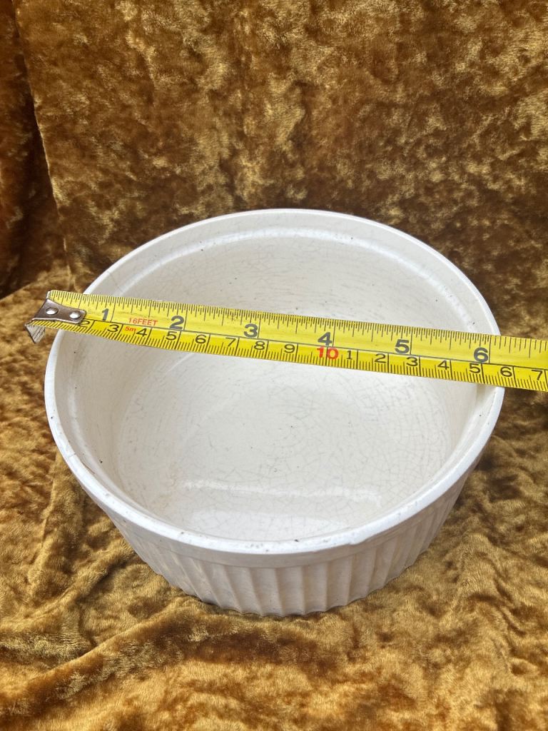 White Ceramic Ramekin Dish – Good Condition, Oven Safe