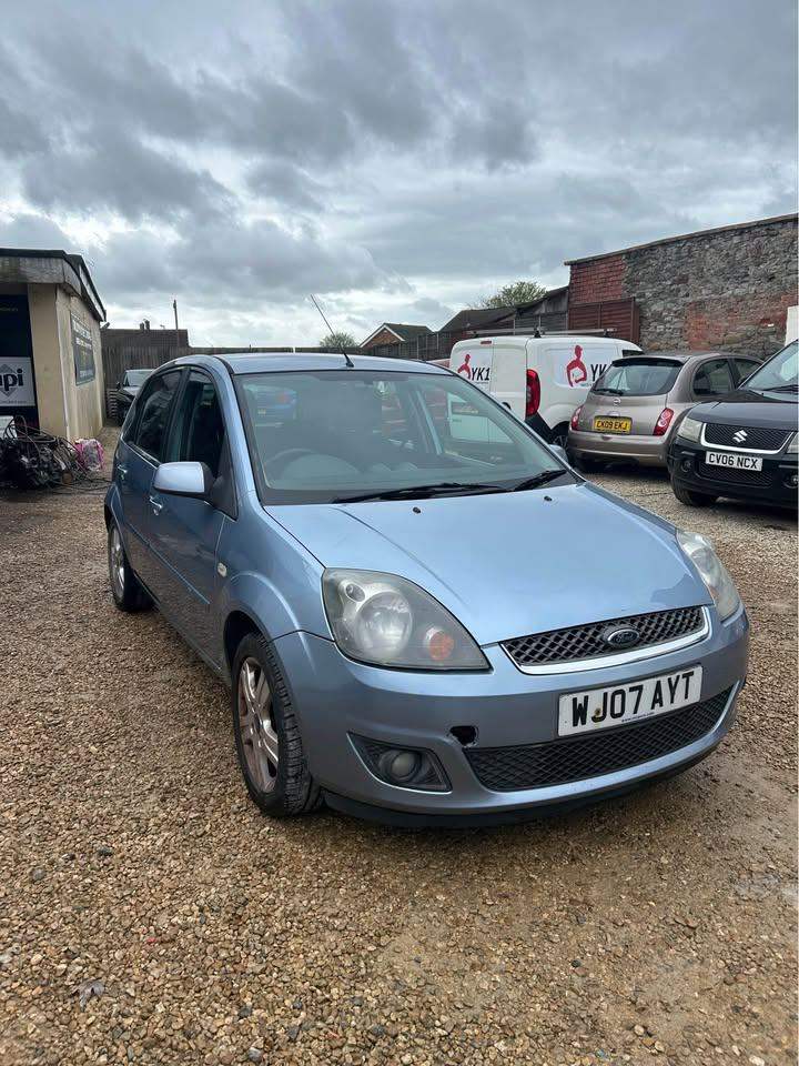 Ford, FIESTA, Hatchback, 2007, Manual, 1242 (cc), 5 doors