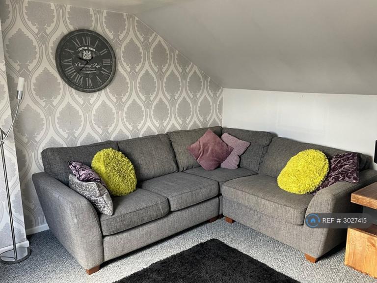 2 bedroom flat in Earns Heugh Circle, Aberdeen, AB12 (2 bed) (#3027415)