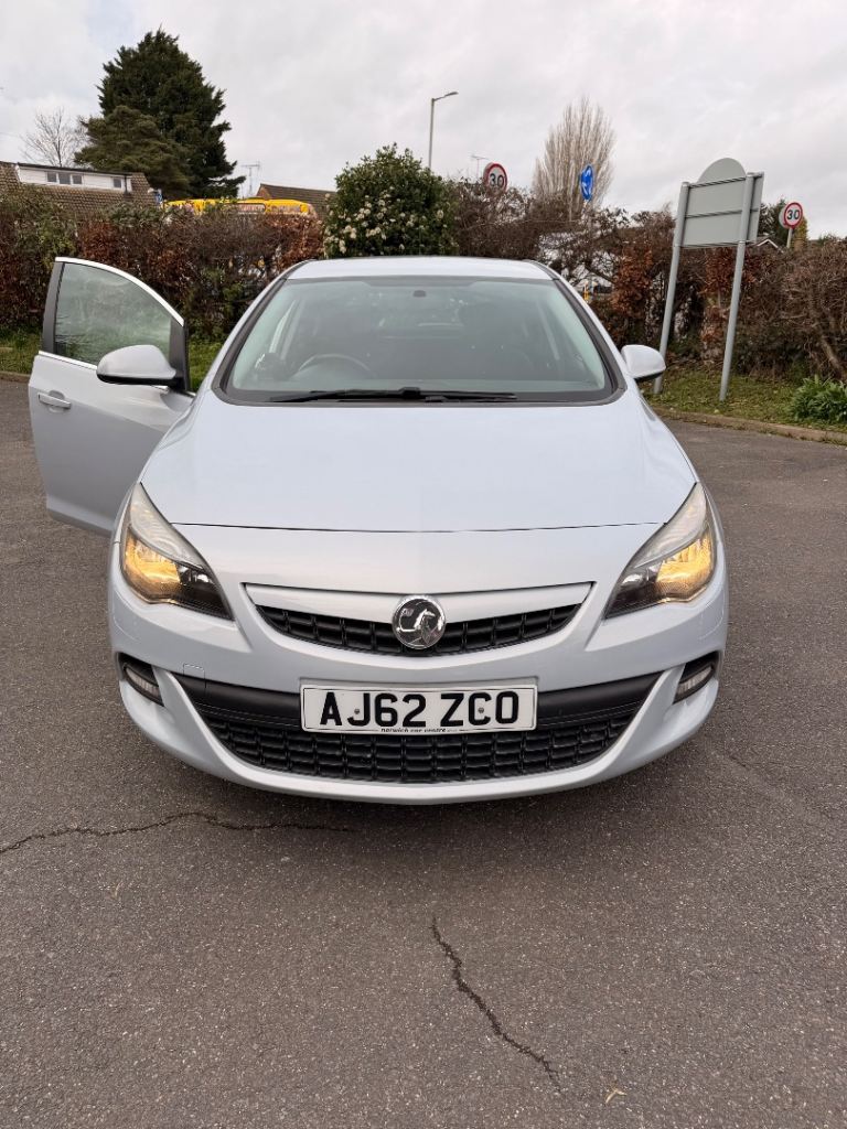 Vauxhall, ASTRA, Hatchback, 2013, Manual, 1956 (cc), 5 doors