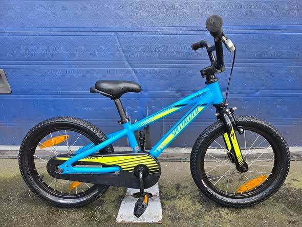 Kids bike SPECIALIZED HOTROCK Age 4-6, 115-132CM Wheels 16" Frame 8" VGC!