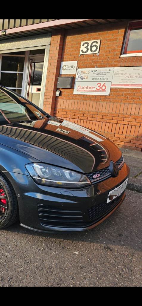 Golf gtd front bumper- DAMAGED 