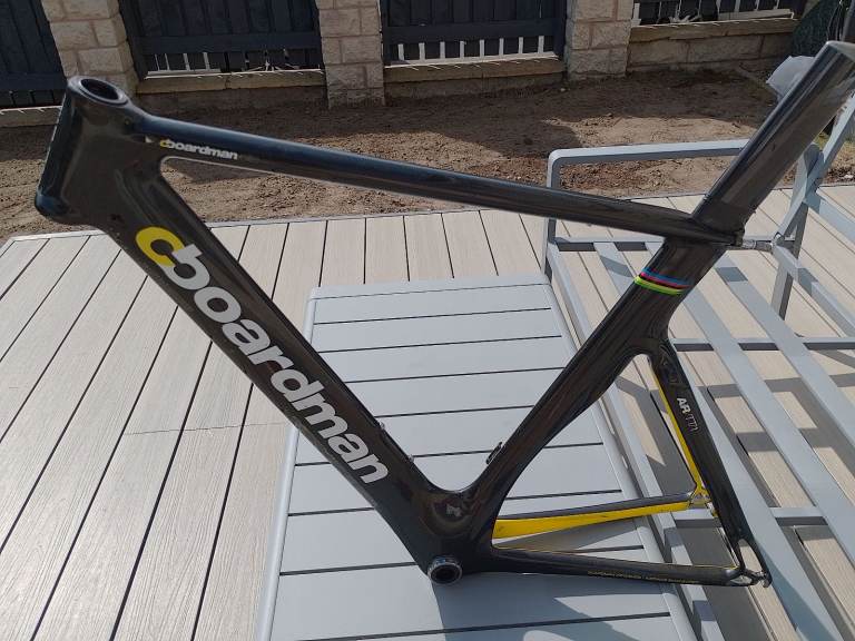 Boardman Carbon fibre large frame £89