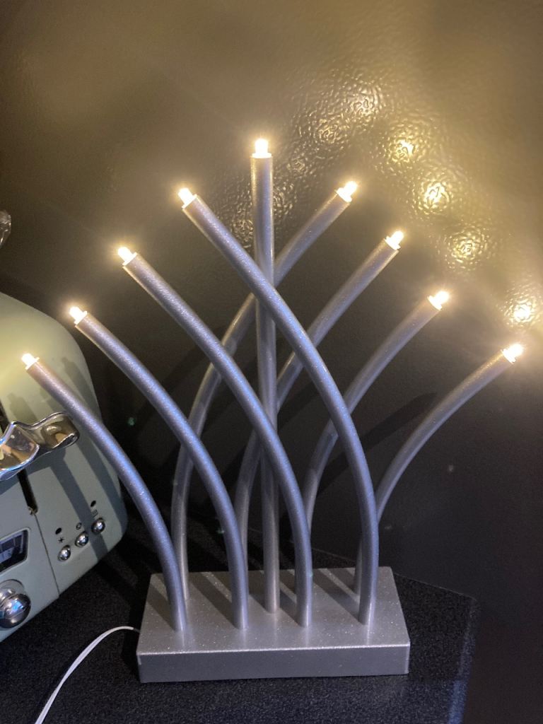 Silver plug in light 