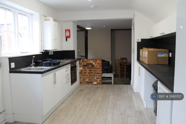 4 bedroom house in St. Dunstans Street, Canterbury, CT2 (4 bed) (#2880727)