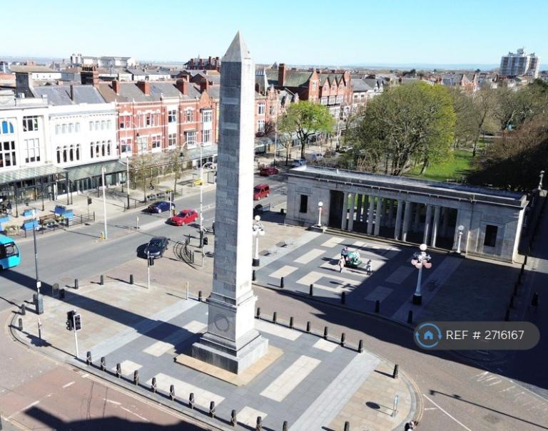 2 bedroom flat in Lord Street, Southport, PR8 (2 bed) (#2716167)