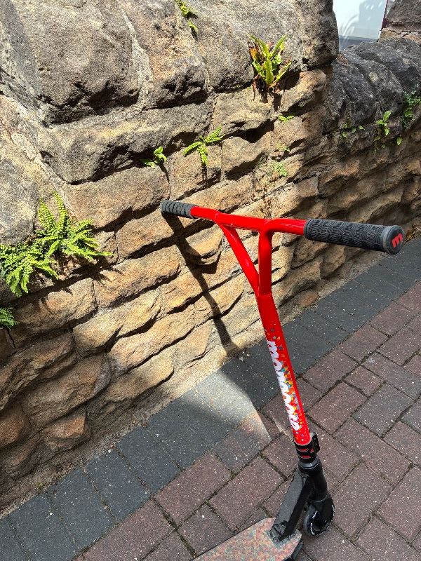 Mongoose Stunt Scooter Red/black