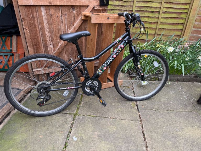 Girls Apollo Kinx bicycle 