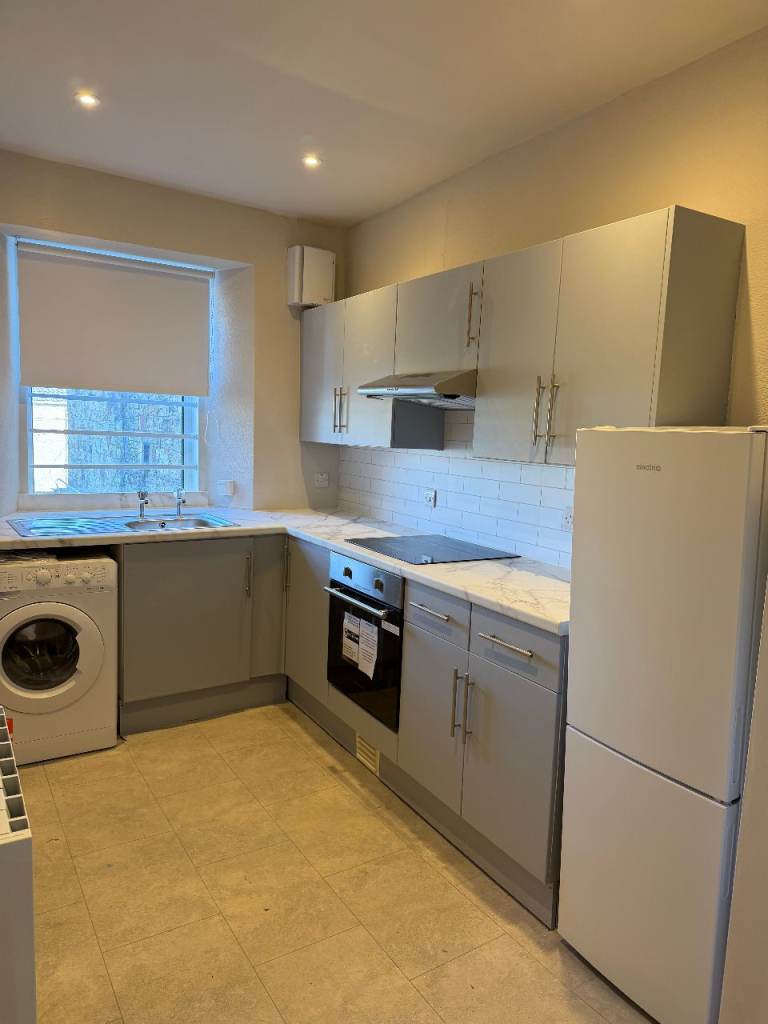 1-Bedroom Flat for Rent – Main Street, Kilwinning, £550 PCM