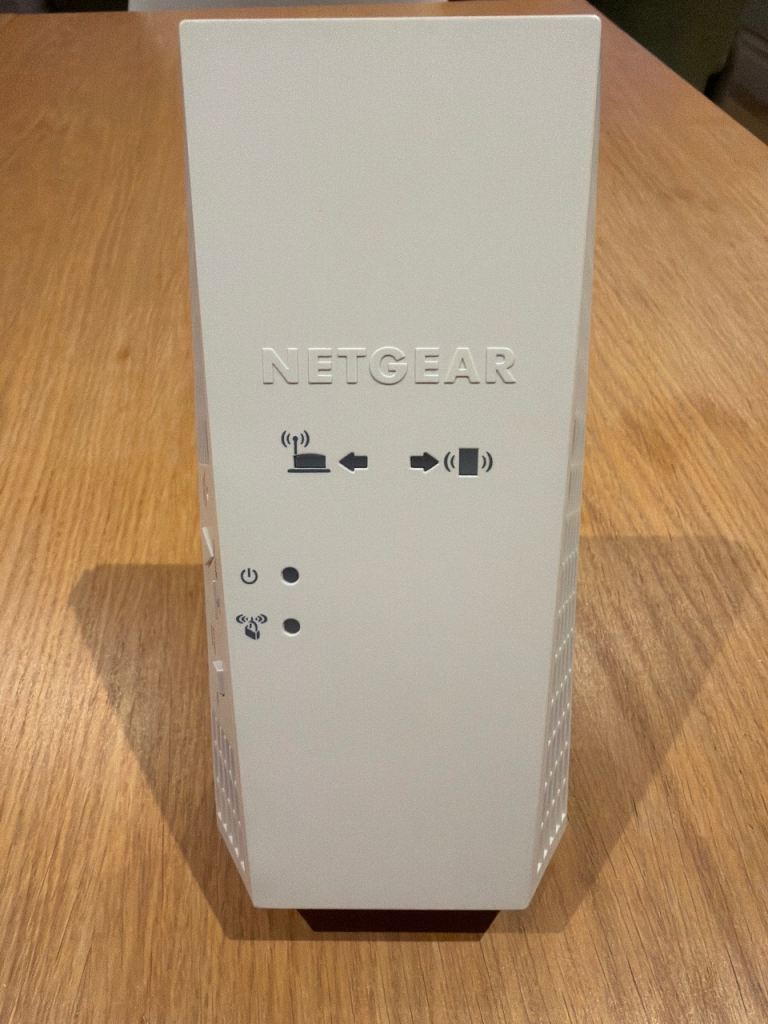 Netgear WiFi Mesh extender plug AC1900
