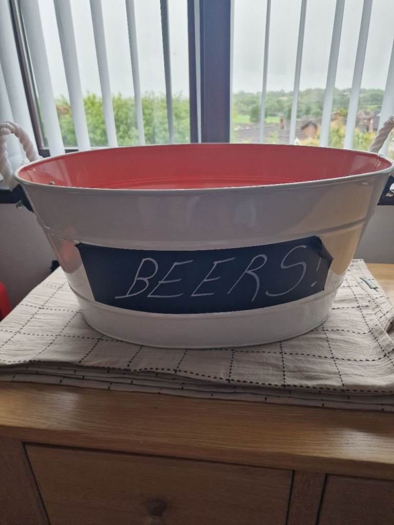 Drinks serving Tubs – Ivory. Very good Condition