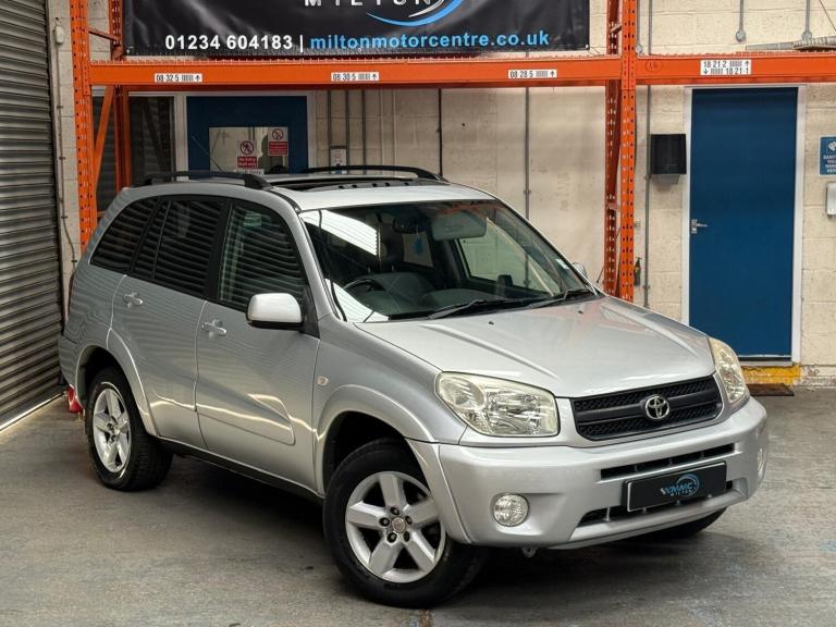 2005 Toyota RAV4 2.0 VVT-i XT-R 4WD 5dr ESTATE Petrol Automatic