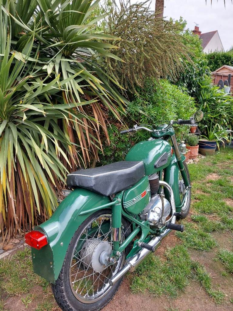 REAR MUDGUARD FOR 62 FRANCIS BARNETT (NOT THE BIKE)
