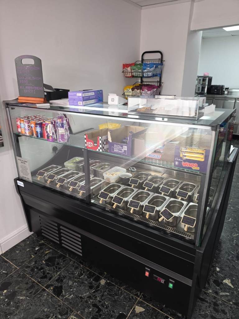 Serve Over Refrigeration Counter with Fridges Underneath