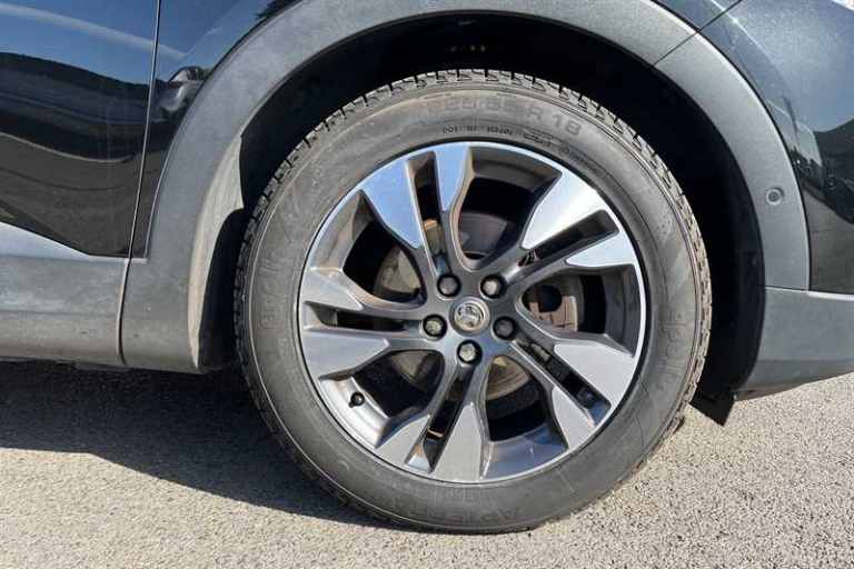 2021 Vauxhall Grandland X 1.2 Turbo SRi Nav 5dr HATCHBACK PETROL Manual