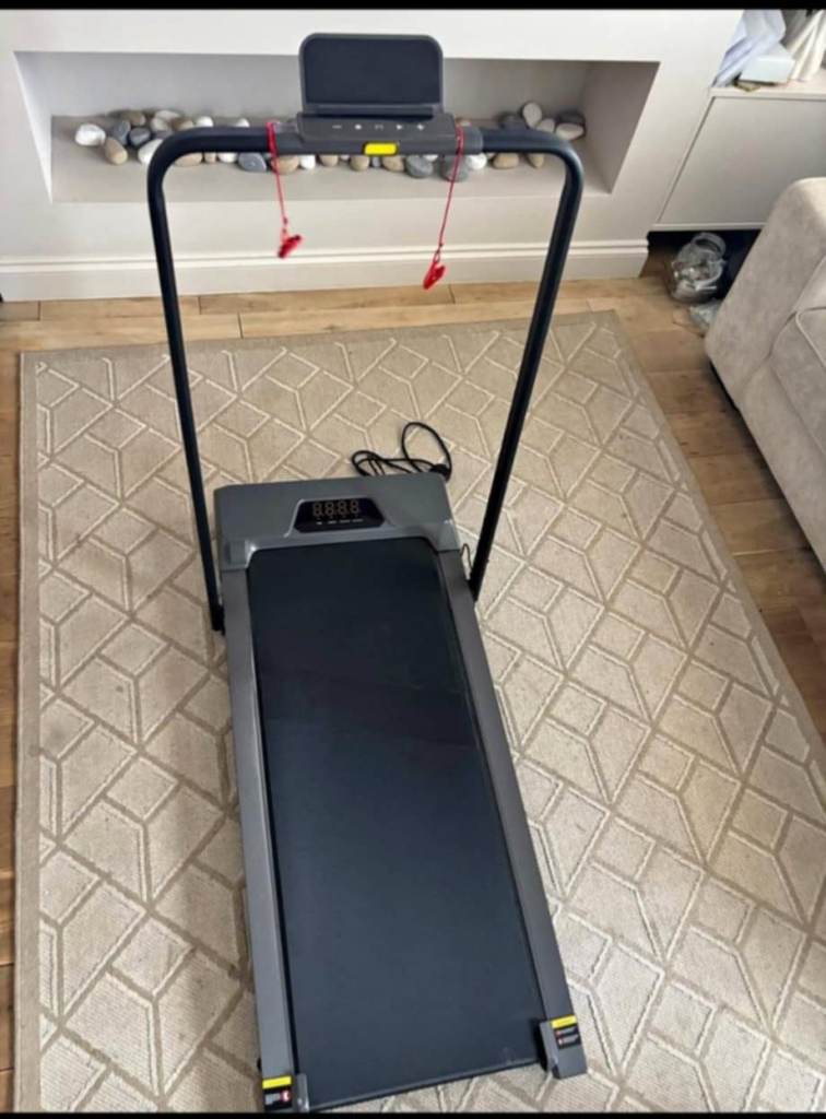 Electric foldable treadmill 