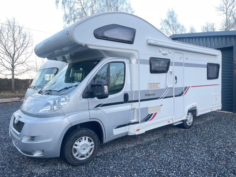 Elddis Majestic 180 (6 berth end lounge )