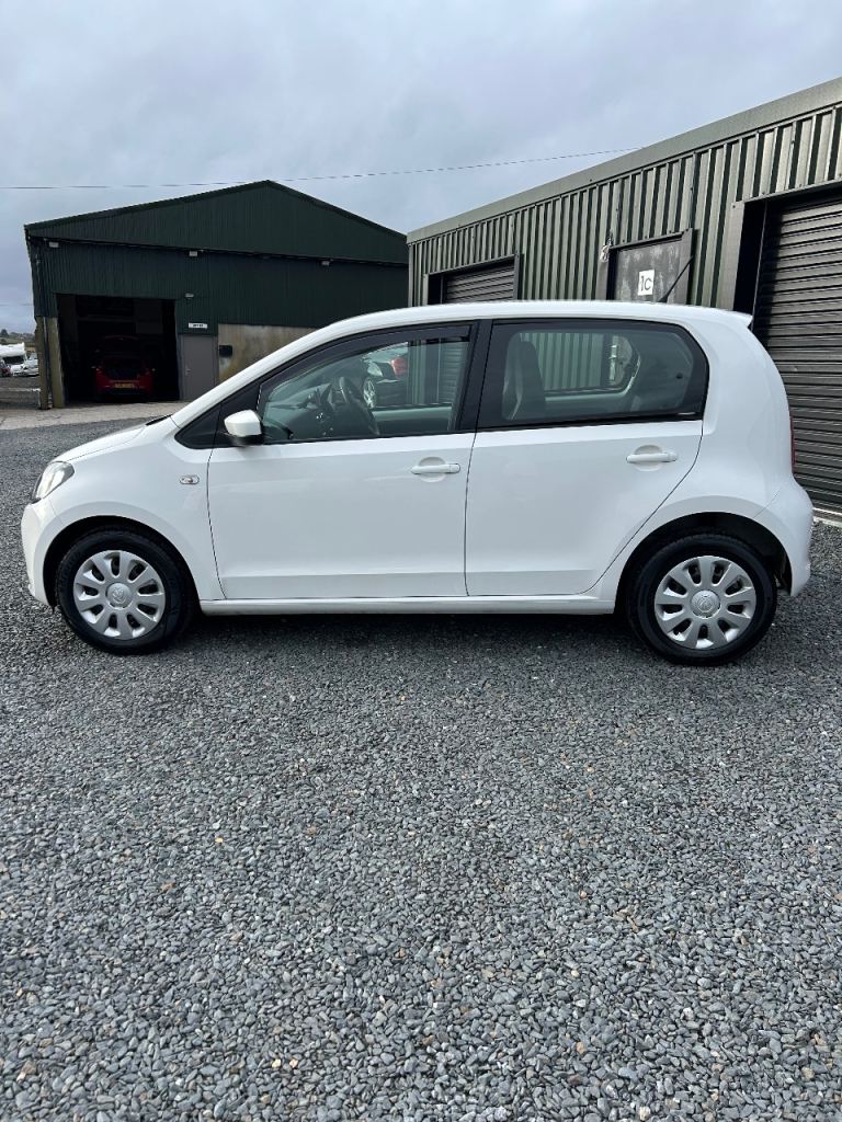 2014 Skoda citigo touch screen sat nav £20 tax insurance group 1 &6 months warranty 