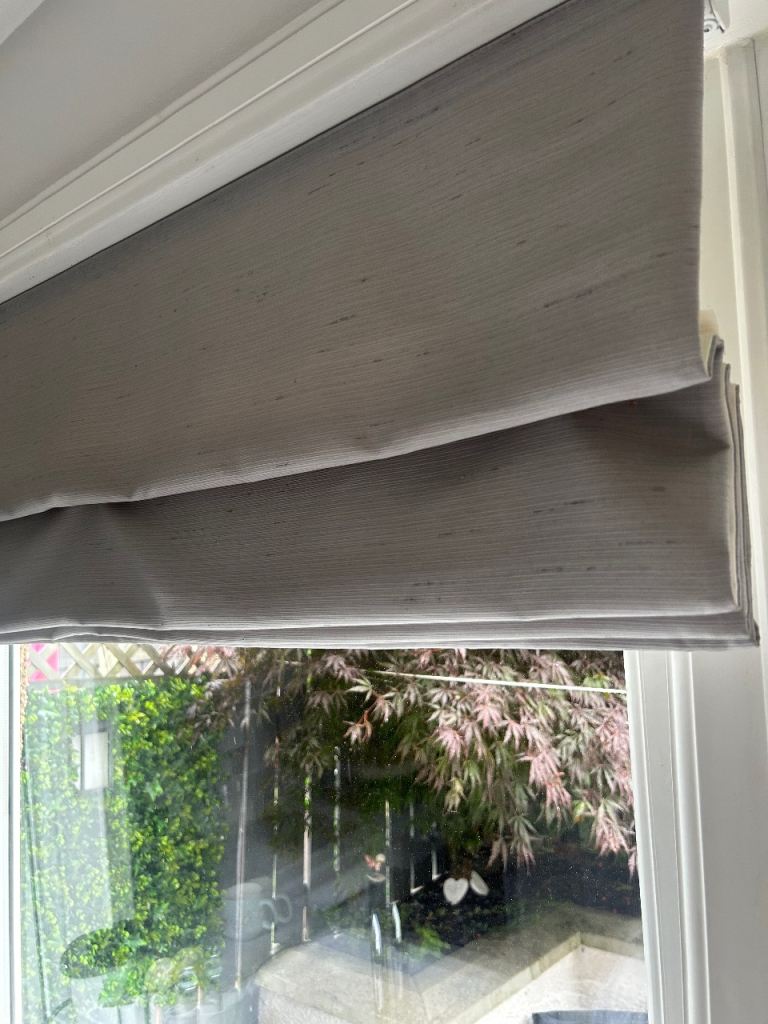 Grey Roman Blind – Good Condition