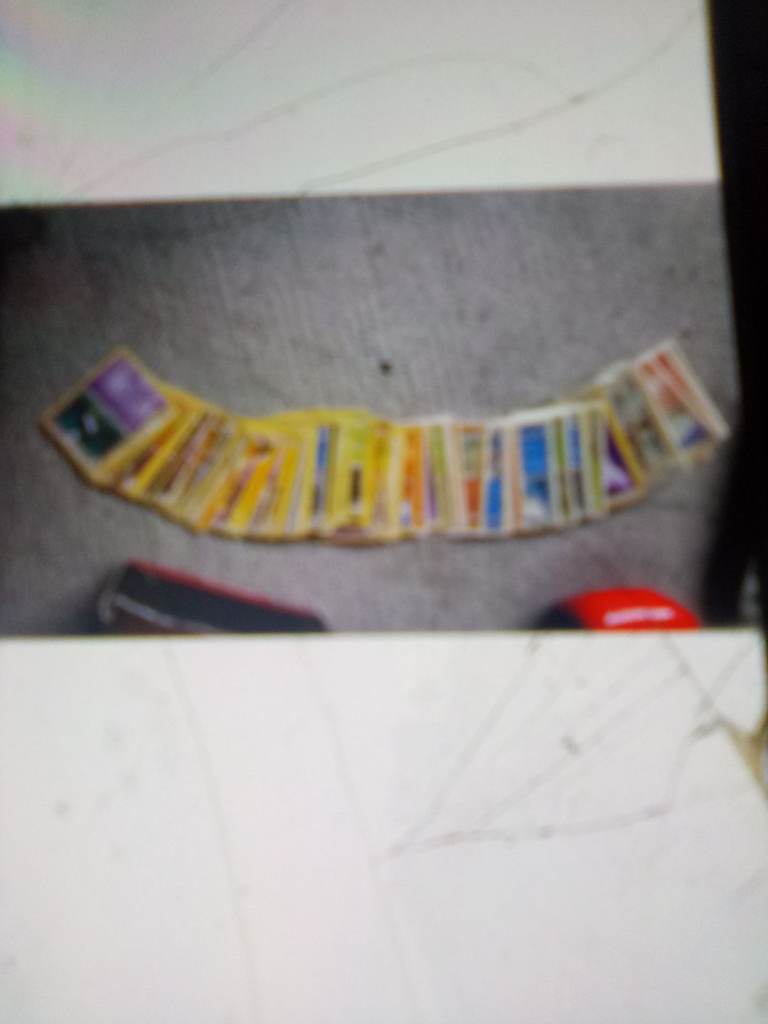 Pokémon cards x 80 + carry cartridge