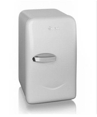 New Unused Boxed Swan Retro Mini Fridge Silver (RRP £89.99) Can use in car