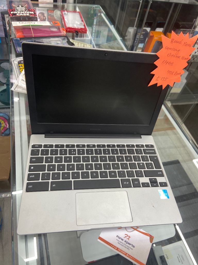Brand new Samsung chrome book 64GB!!!