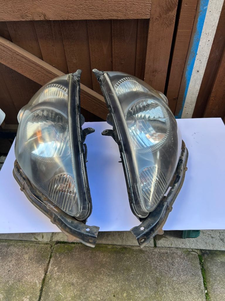 Honda jazz 2003/06 headlights 