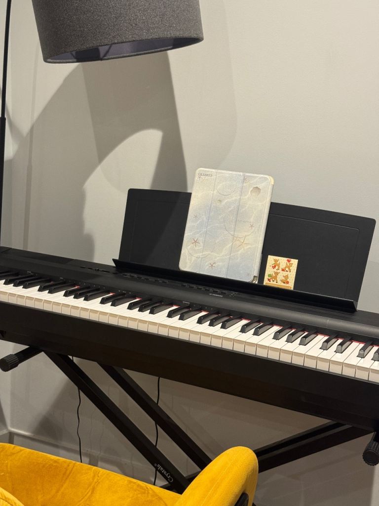 Yamaha P125B Digital Piano