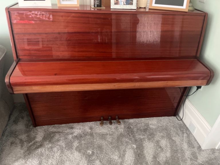 Calisia Mahogany Upright Piano – Great Condition