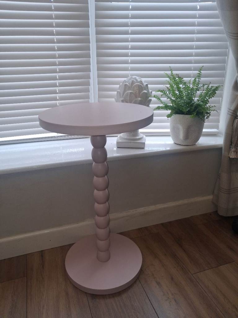 Pink bobbin side table 