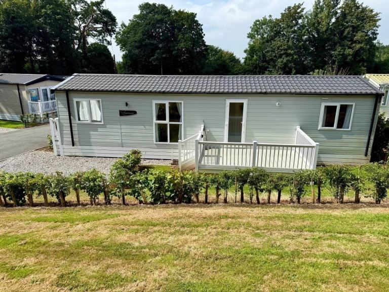Regal Charmouth Lodge in Tarporley  - Lodge / Caravan 