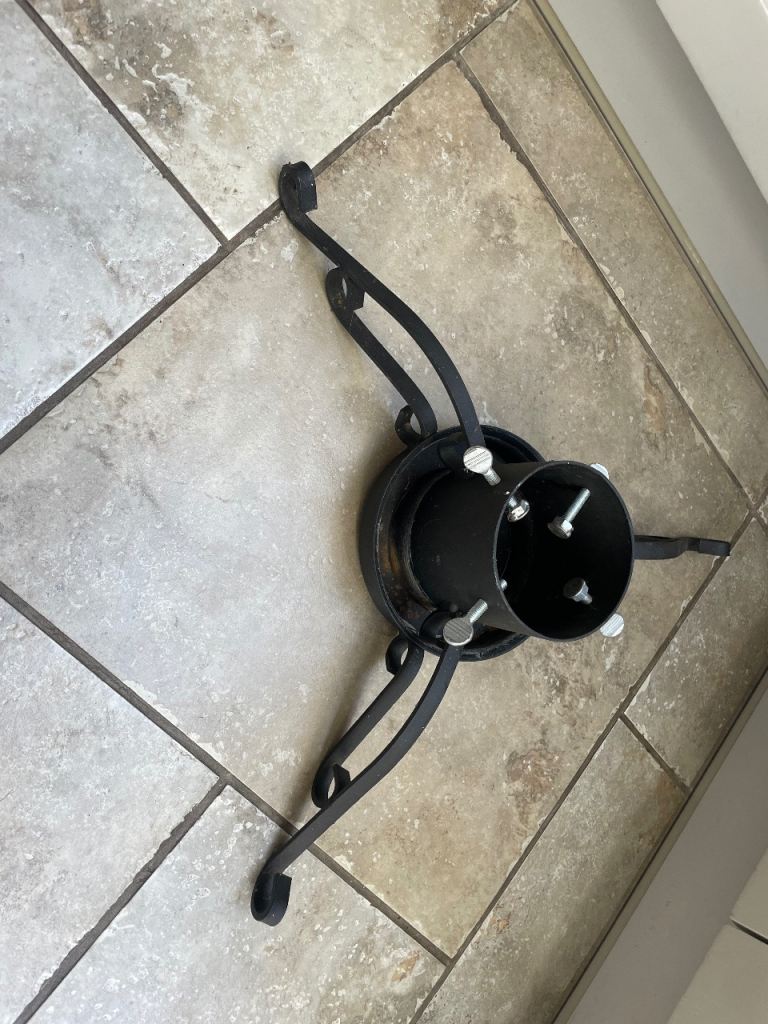 Black Metal Christmas Tree Stand – Good Condition