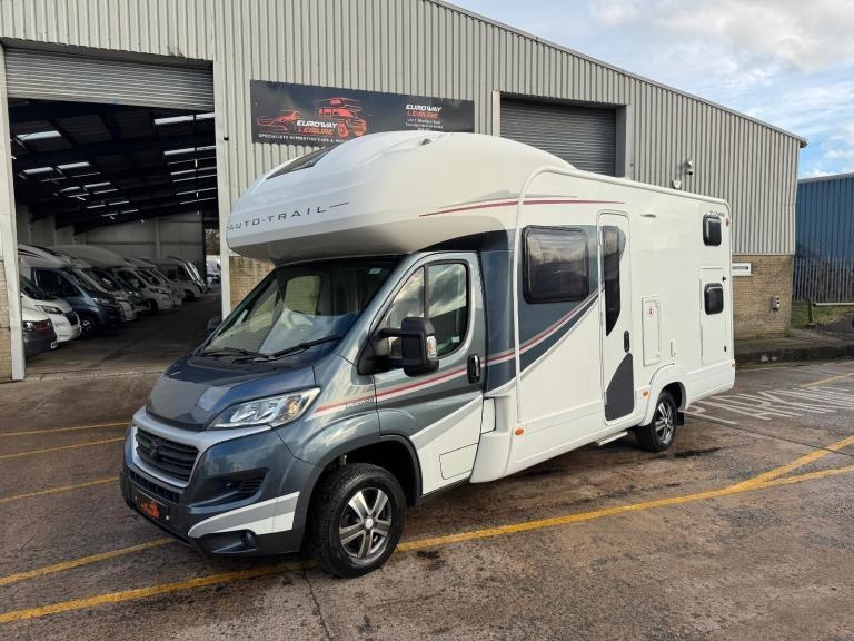 Fiat AUTO-TRAIL TRIBUTE T726 6 berth motor home, Rear bunk beds 