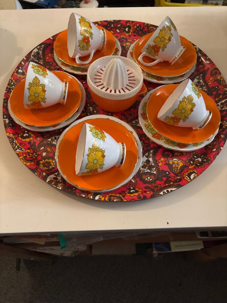 Tea set and tray vintage £10 the lot