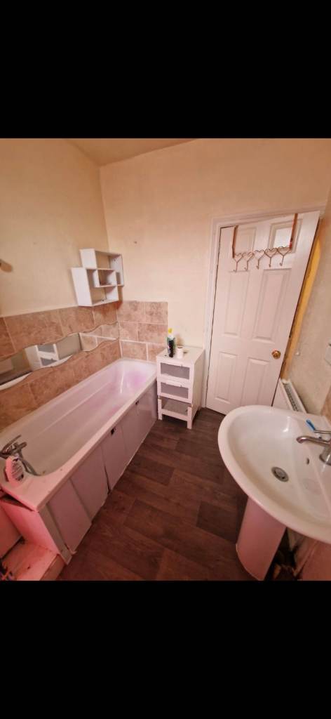 3 bedroom to rent East End Park off York Road