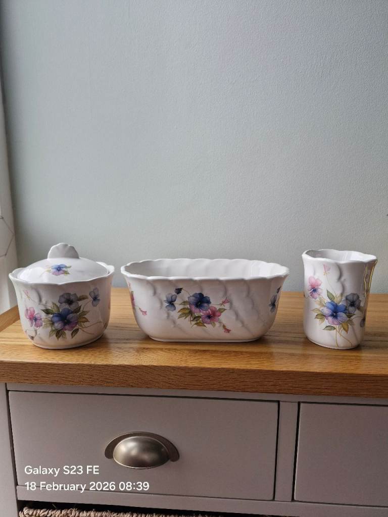 Vintage Park Rose Porcelain Set