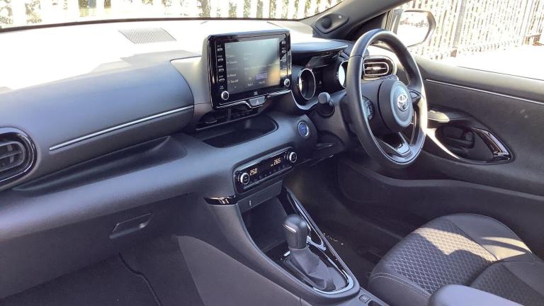2021 Toyota Yaris 1.5 Hybrid Dynamic 5dr CVT HATCHBACK PETROL/ELECTRIC Automatic