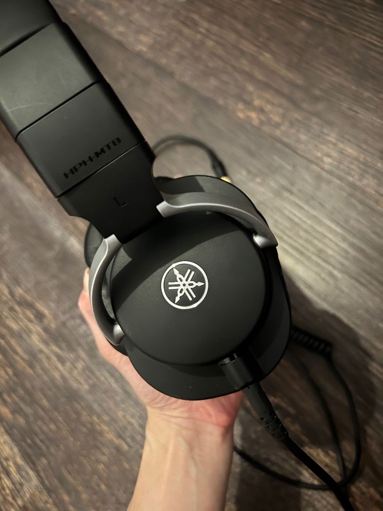 Yamaha HPH-MT8 Monitor Headphones Studio + Case