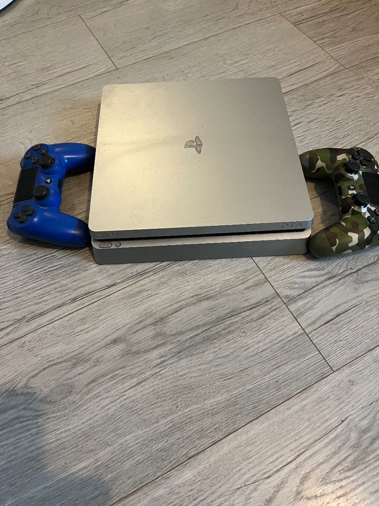 PlayStation 4 slim