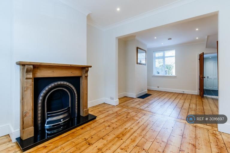 3 bedroom house in The Croft, Maidenhead, SL6 (3 bed) (#3016697)