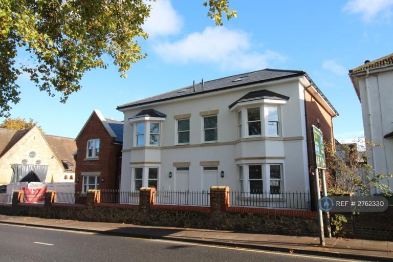 4 bedroom house in Priory Road, Maidstone, ME15 (4 bed) (#2762330)