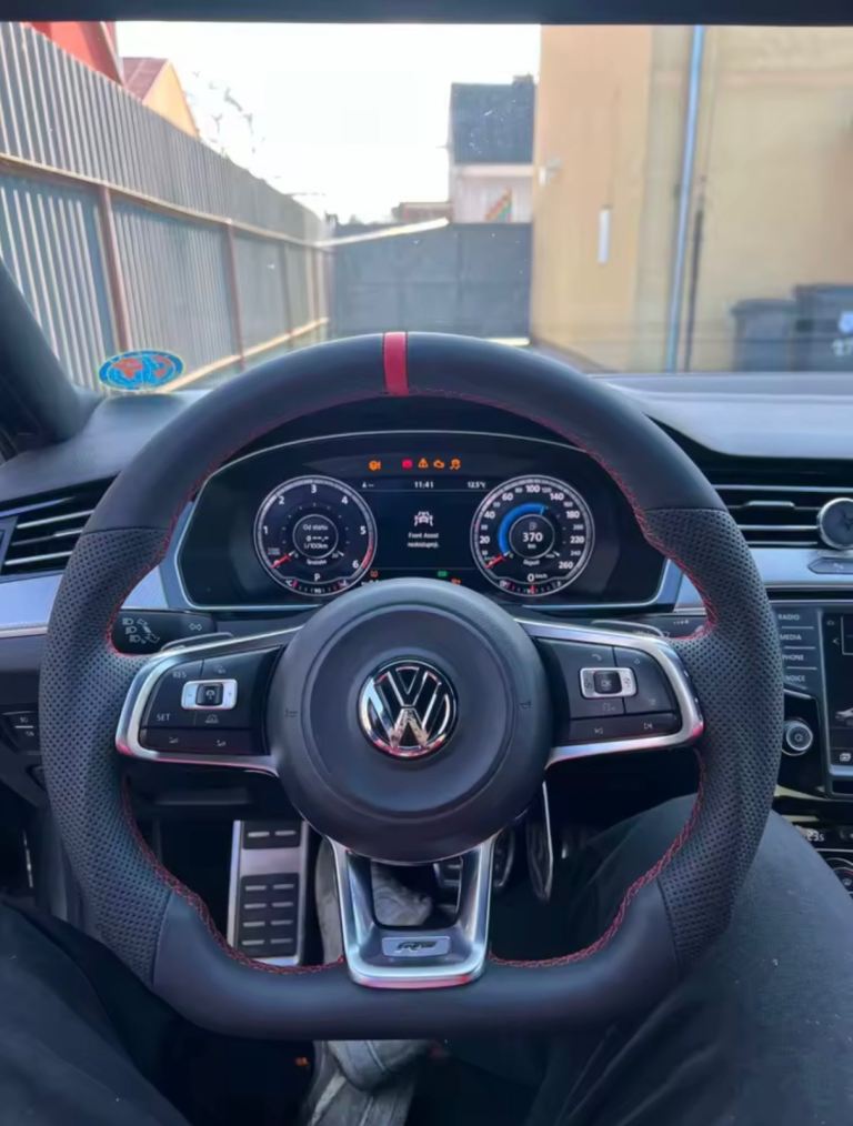 Volswagon Custom Sport Steering Wheel – Retrimmed / Flat Bottom