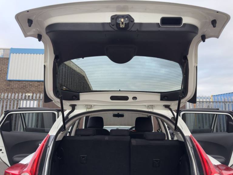 2014 Nissan Juke 1.5 dCi 8v n-tec SUV 5dr Diesel Manual Euro 5 (s/s) (110 ps) HATCHBACK Diesel Ma...