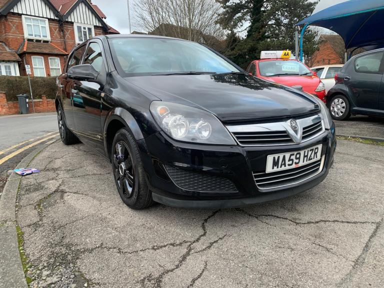 2009 Vauxhall Astra 1.4i 16v Life 5dr HATCHBACK Petrol Manual