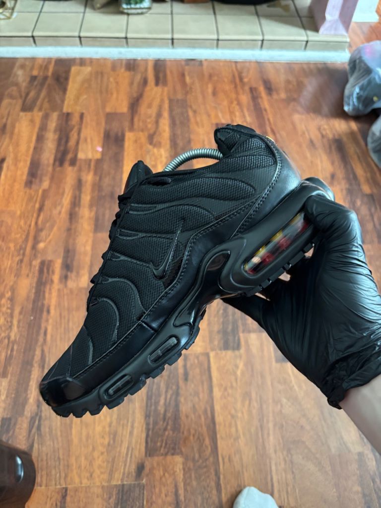 Men’s Nike tns black size 10 uk brand new 