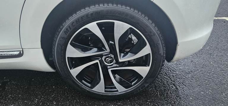 Citroen, DS5, Hatchback, 2012, Manual, 1997 (cc), 5 doors