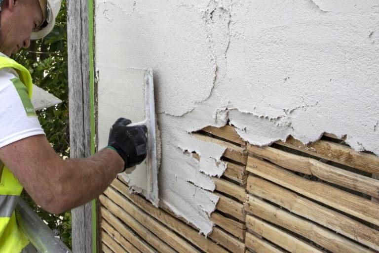 Lime plasterer